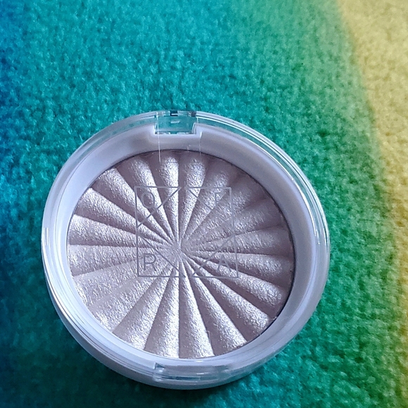 Blush and highlighter bundle - Picture 9 of 14